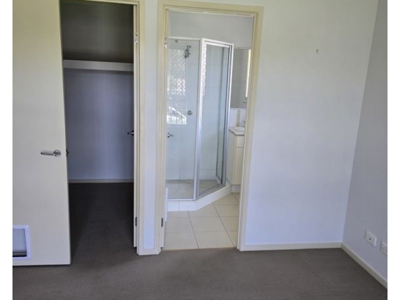 19 Burns Parade, Kallangur QLD 4503