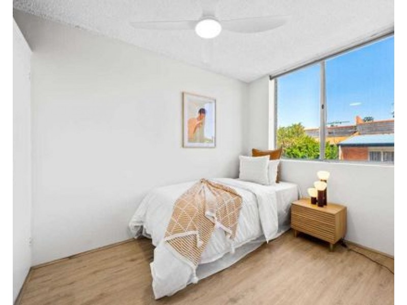 2/31 Bayliss Street, Toowong QLD 4066