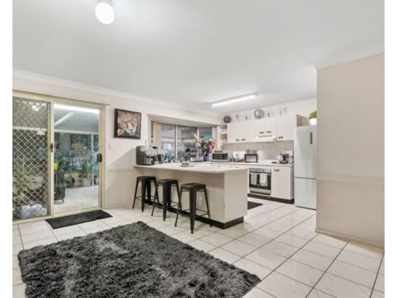 26 Solandra Crescent, Calamvale QLD 4116