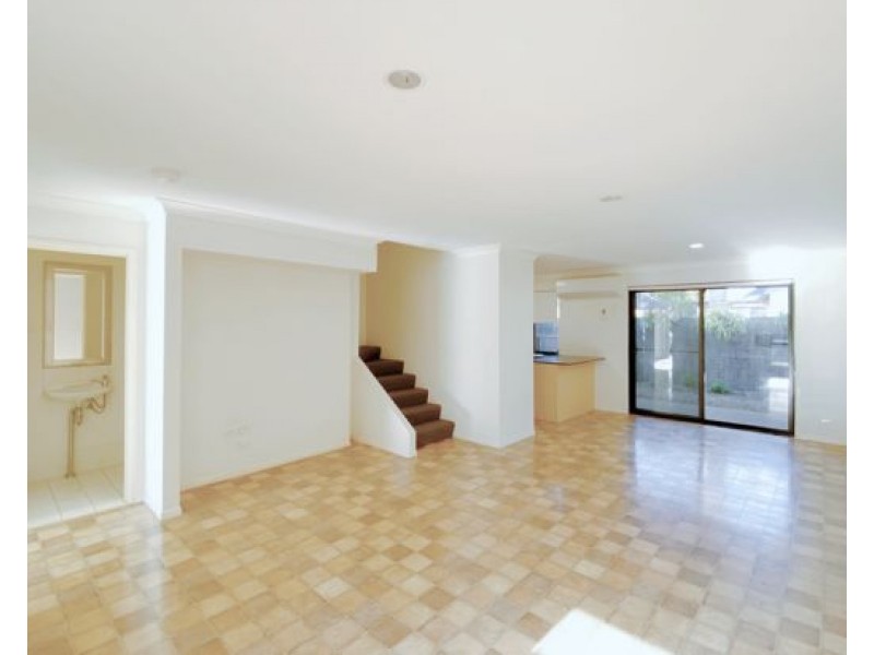 Unit 6/64 Gilston Rd, Nerang QLD 4211