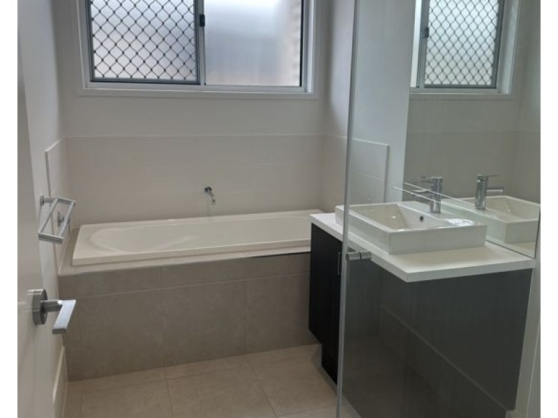 8/1600 WYNNUM ROAD, Tingalpa QLD 4173