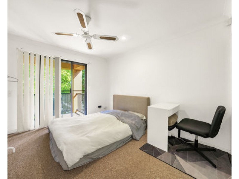 Unit 53/1 Warbler Parade, Varsity Lakes QLD 4227