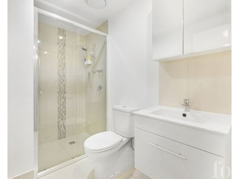 unit 202 133 SCARBOROUGH STREET, Southport QLD 4215