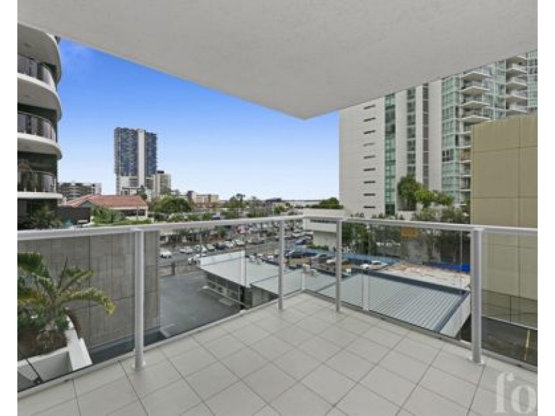 unit 202 133 SCARBOROUGH STREET, Southport QLD 4215