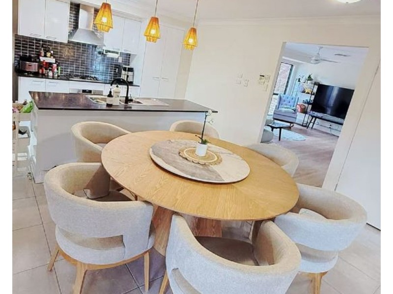 10 Hernandia Place, Mackenzie QLD 4156