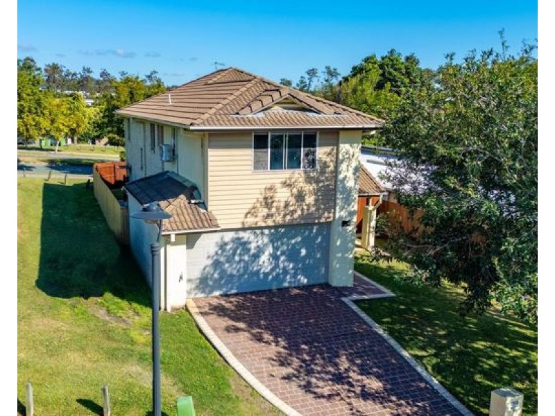 2 Kingfisher Place, Coomera QLD 4209
