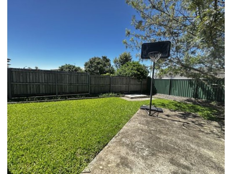45 Banwell Crescent, Carindale QLD 4152