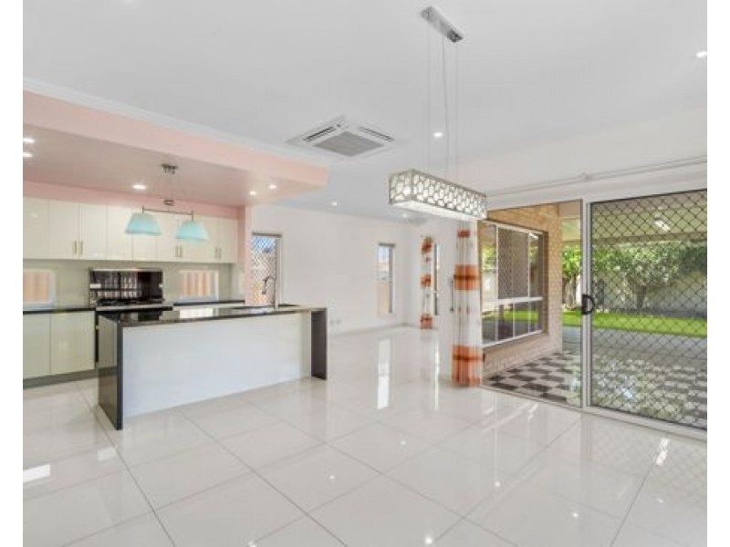 64 Ryhill Road, Sunnybank Hills QLD 4109