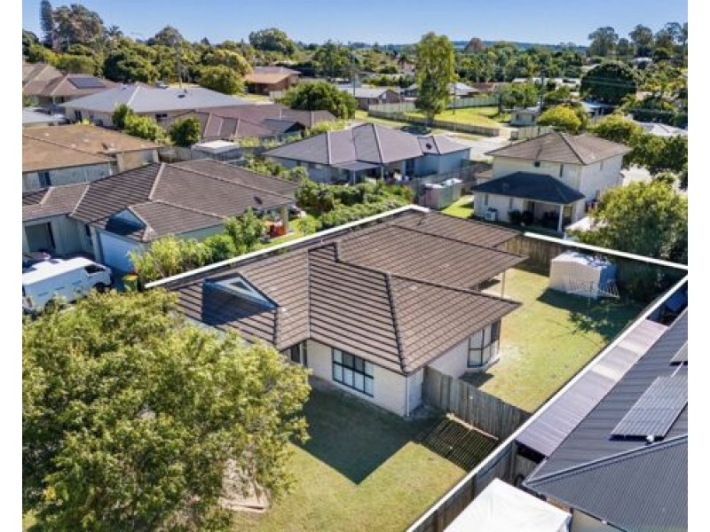16 Paul Drive, Regents Park QLD 4118