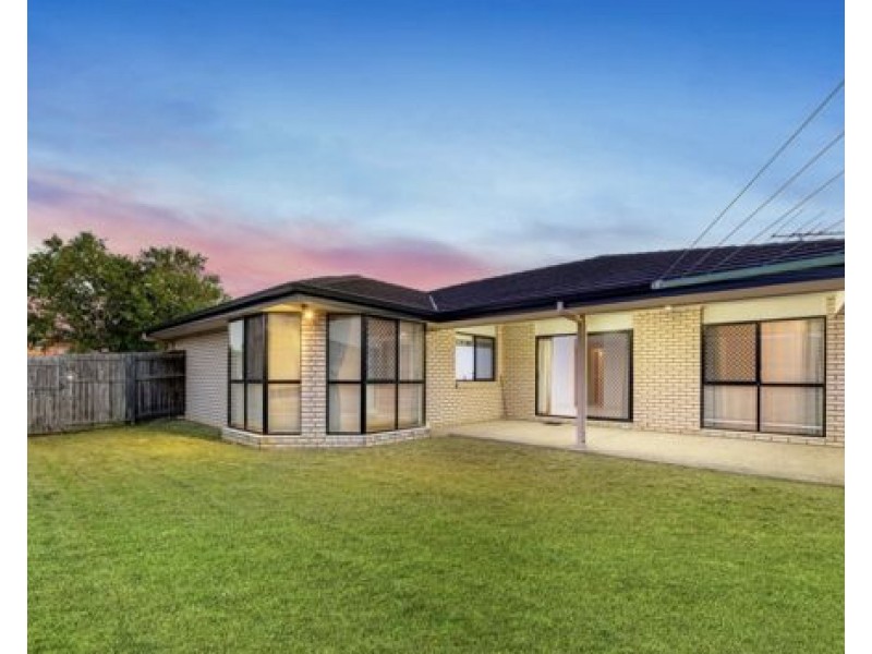 16 Paul Drive, Regents Park QLD 4118