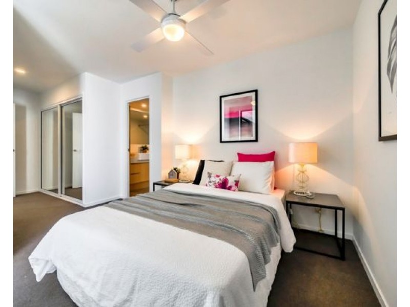 Unit 211 44-52 Grantson Street, Windsor QLD 4030
