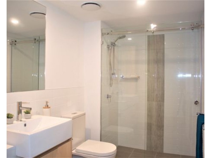 Unit 211 44-52 Grantson Street, Windsor QLD 4030