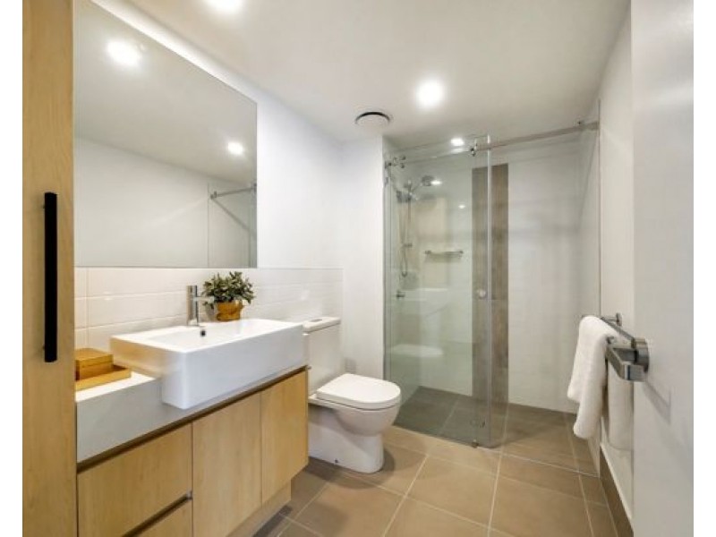 Unit 211 44-52 Grantson Street, Windsor QLD 4030