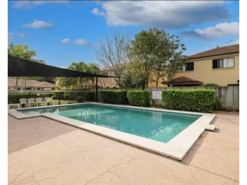 8 Diamond Place, Runcorn QLD 4113