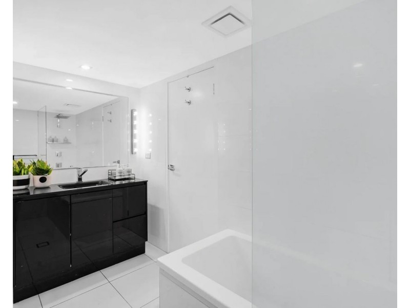 601/33 Clark Street, Biggera Waters QLD 4216