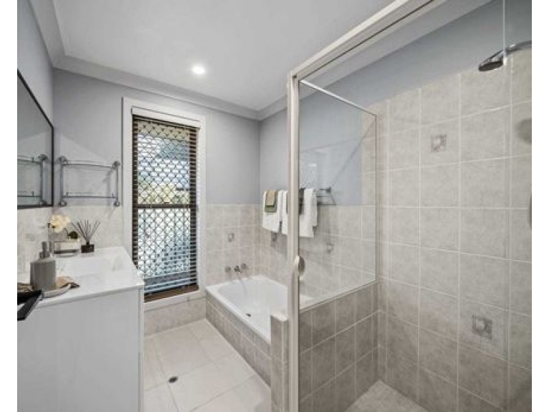78 Parasol Street, Ashmore QLD 4214