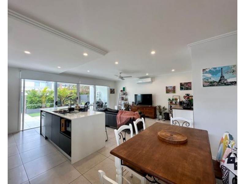 223/2 Bella Avenue, Robina QLD 4226