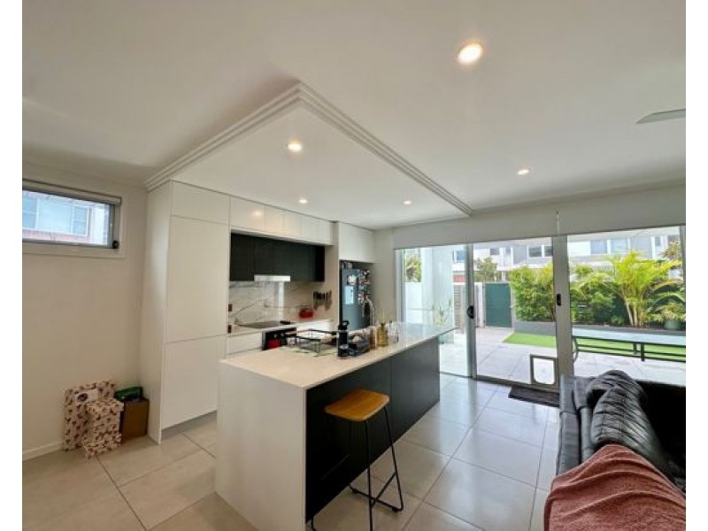 223/2 Bella Avenue, Robina QLD 4226