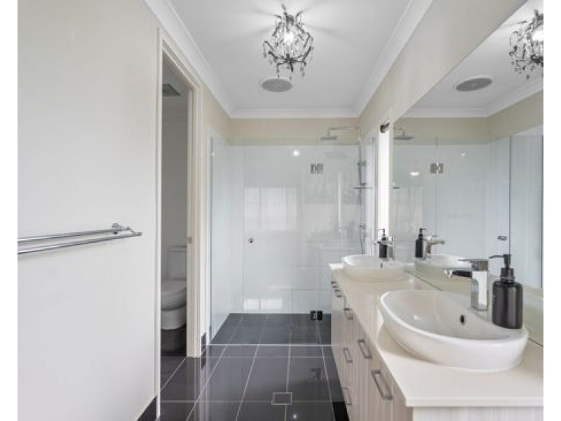 14 Conondale Way, Waterford QLD 4133