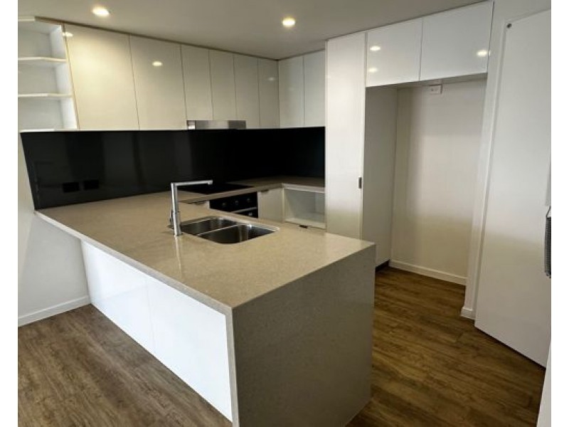 344/33 Lakefront Crescent, Varsity Lakes QLD 4227
