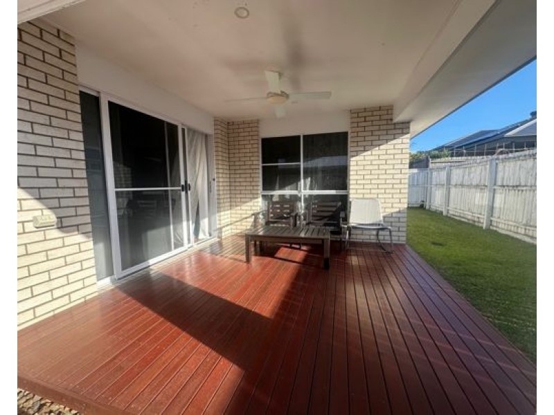 12 Parkland Avenue, Arundel QLD 4214