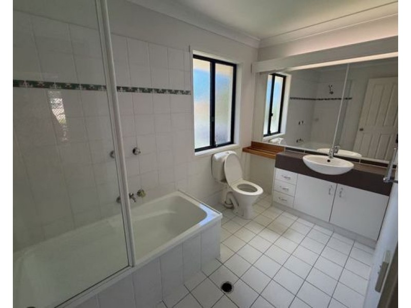 U37 43 Myola Court, Coombabah QLD 4216