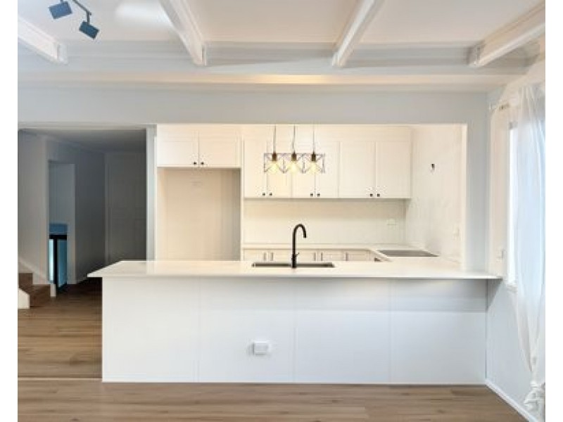 22 Hocking Street, Arundel QLD 4214