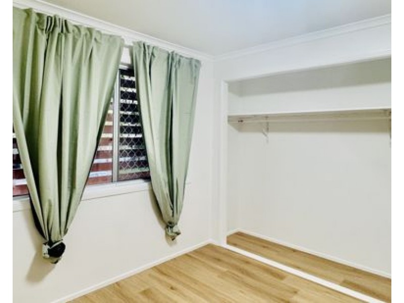 22 Hocking Street, Arundel QLD 4214