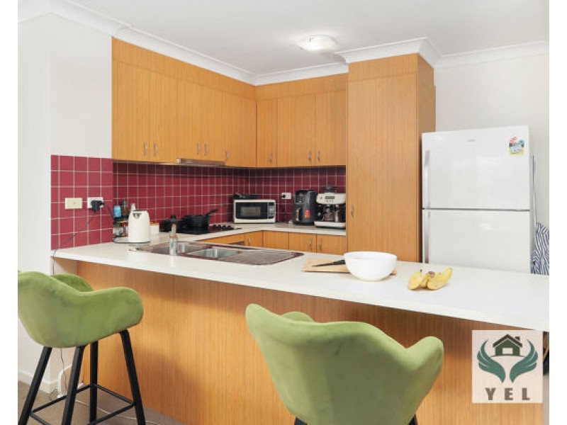 33 Clark St, Biggera Waters QLD 4216