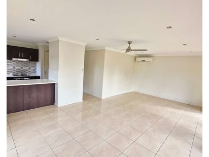 17 Frankland Avenue, Waterford QLD 4133