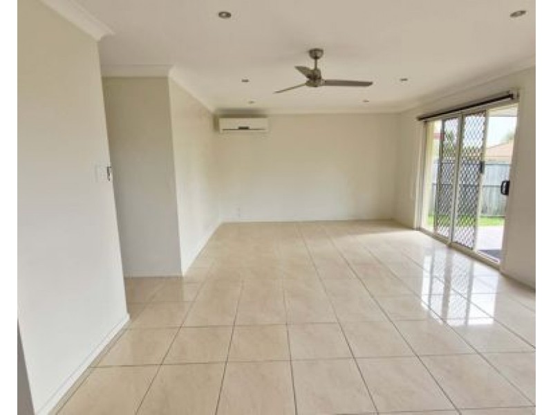 17 Frankland Avenue, Waterford QLD 4133
