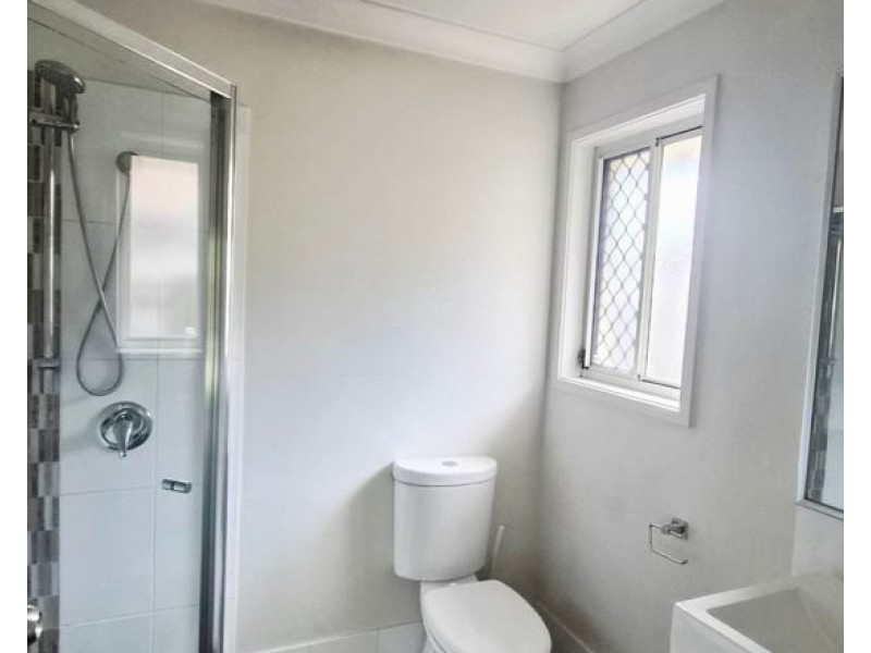 17 Frankland Avenue, Waterford QLD 4133