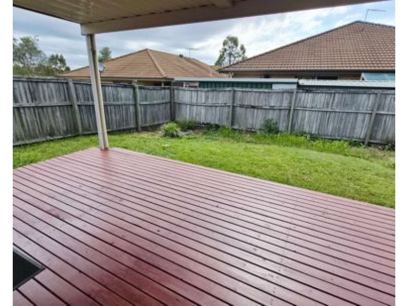 17 Frankland Avenue, Waterford QLD 4133