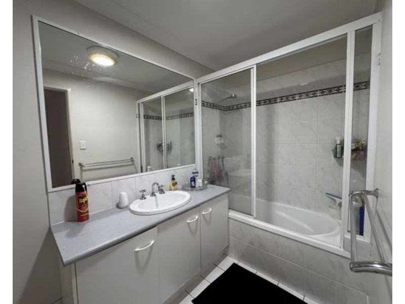 27/74 Plaza Street, Wynnum West QLD 4178
