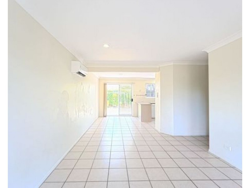 11/1 Daintree Drive, Parkinson QLD 4115