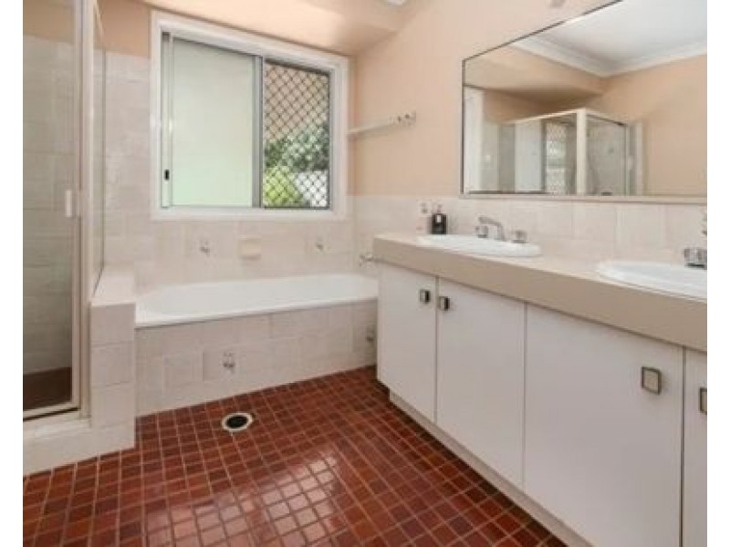 9 Tapioca Street, Eight Mile Plains QLD 4113