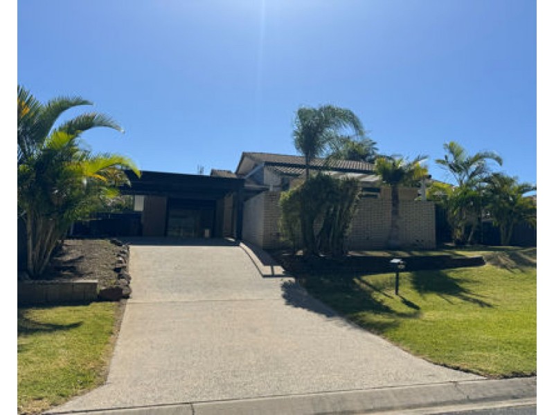 39 Captain Cook Close, Arundel QLD 4214