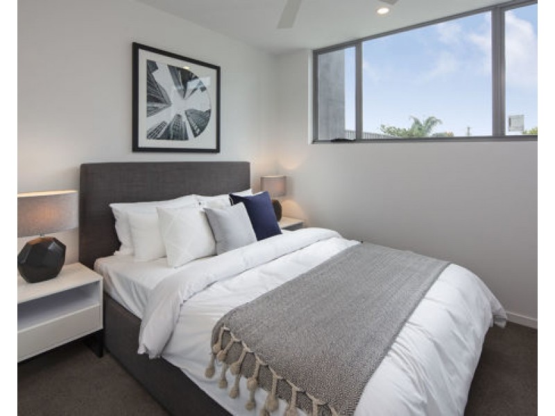 12 Sanders St, Upper Mount Gravatt QLD 4122