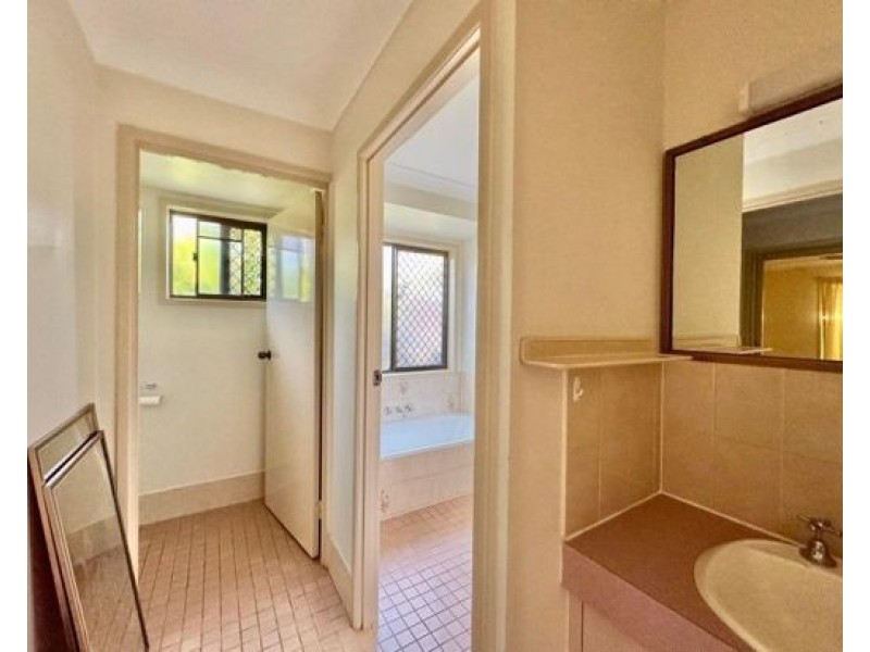 3 Yucca Court, Eight Mile Plains QLD 4113