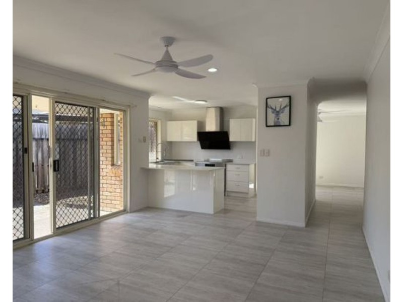 5 Vancouver Drive, Robina QLD 4226