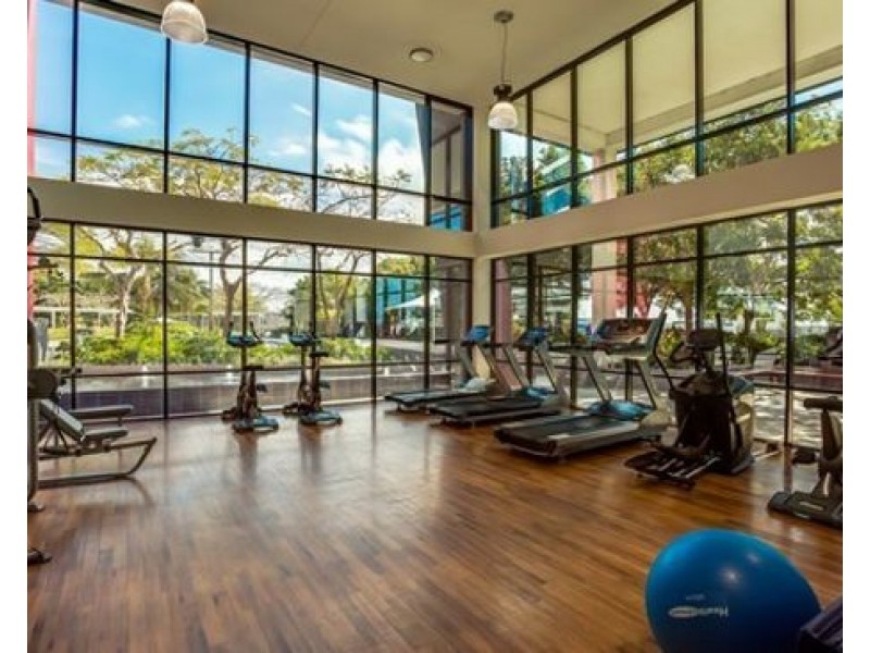 32306/9 Lawson St, Southport QLD 4215