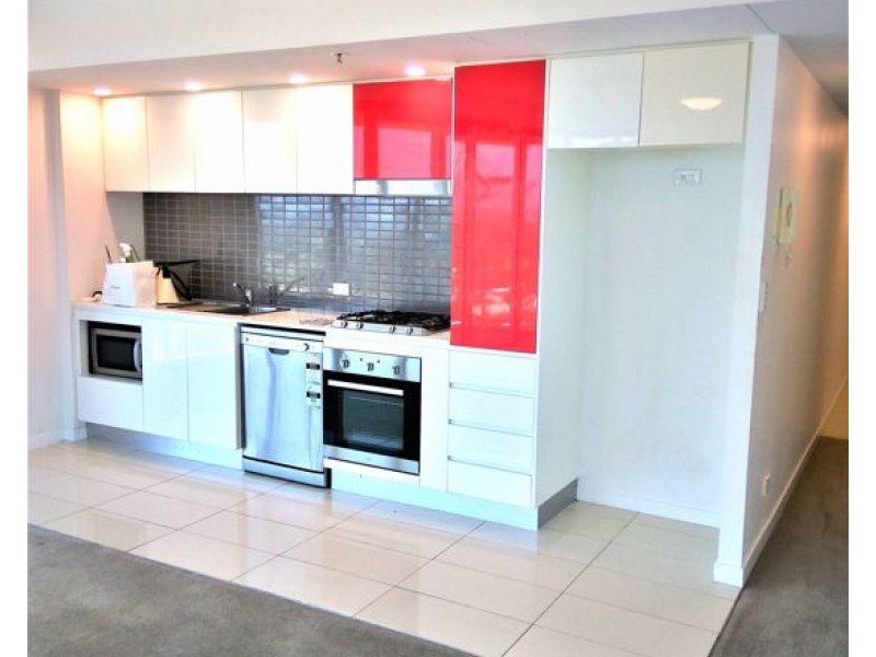 32306/9 Lawson St, Southport QLD 4215