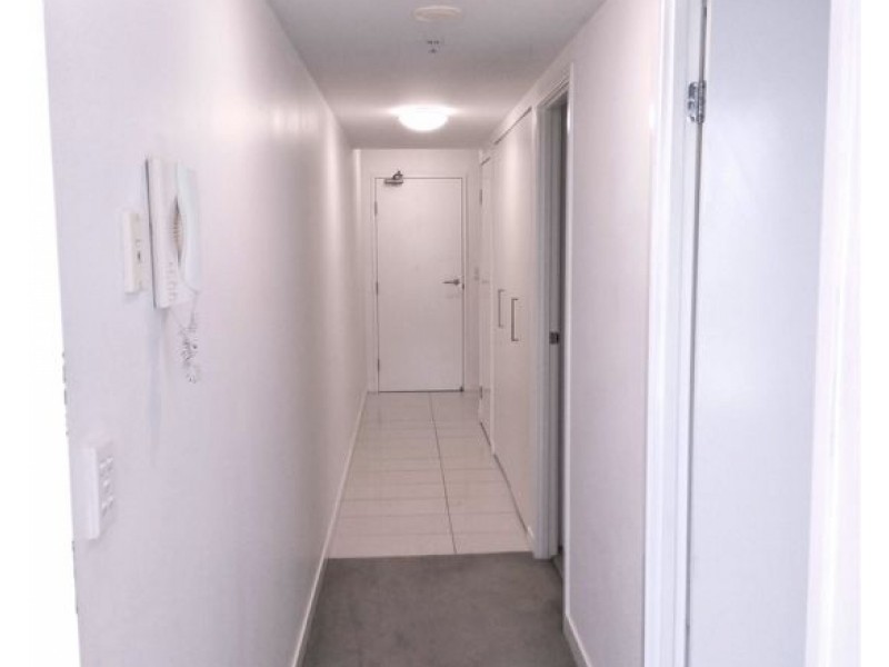 32306/9 Lawson St, Southport QLD 4215