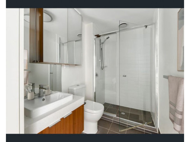 221/24 Wyatt Street, Newstead QLD 4006