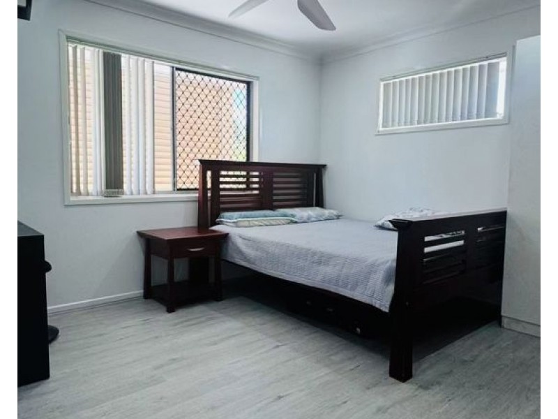 59 Granadilla Street, Macgregor QLD 4109