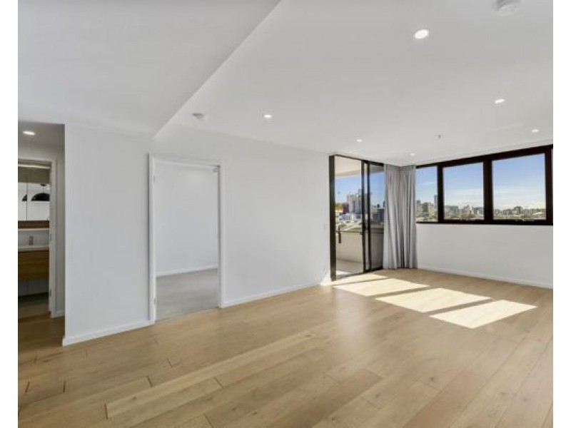 1307/17 Deshon Street, Woolloongabba QLD 4102