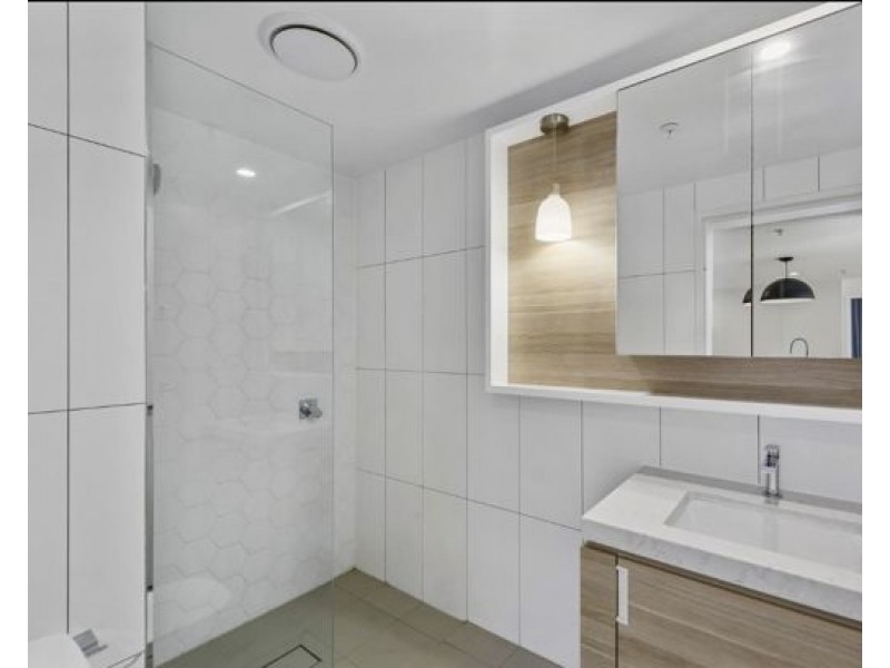 1307/17 Deshon Street, Woolloongabba QLD 4102