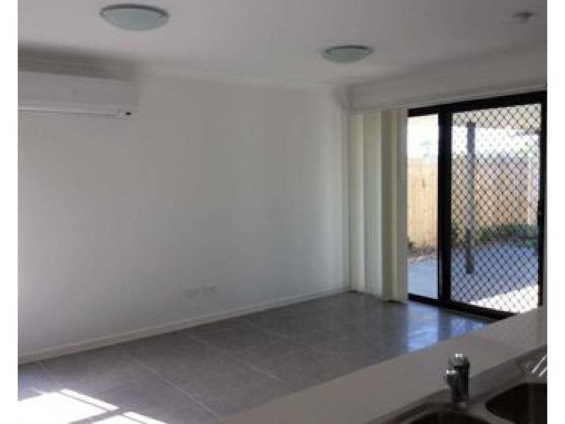 33a CLEARWATER STREET, Bethania QLD 4205