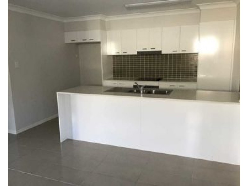 33a CLEARWATER STREET, Bethania QLD 4205