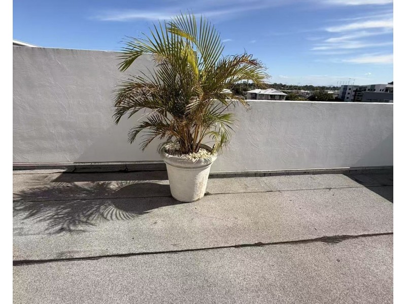 24/1 MCNAUGHTON STREET, Redcliffe QLD 4020